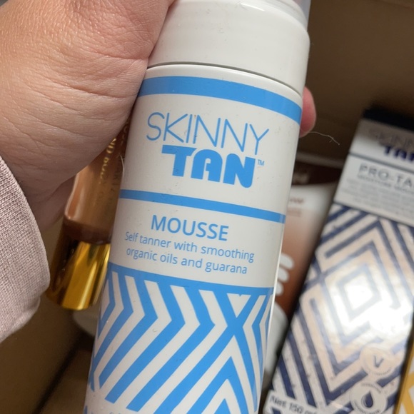 Skinny Tan Set and Tanning Mitt - Picture 12 of 12